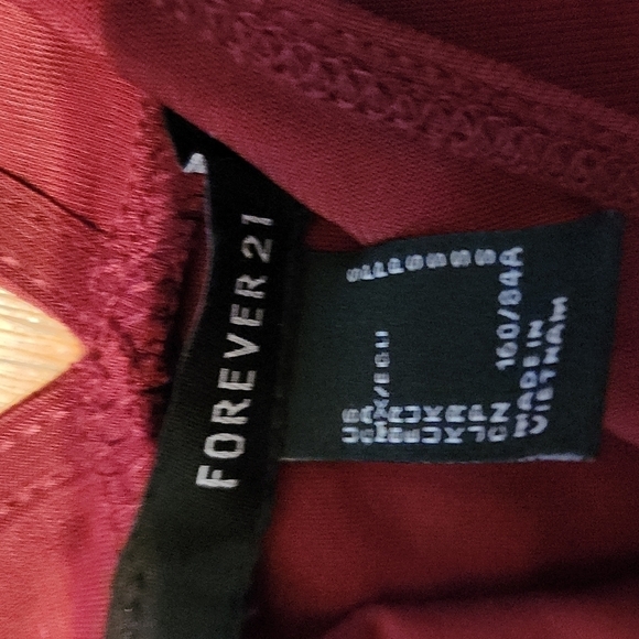 Forever 21 Womens Bodysuit Size S Maroon Velvet Like - Picture 3 of 9